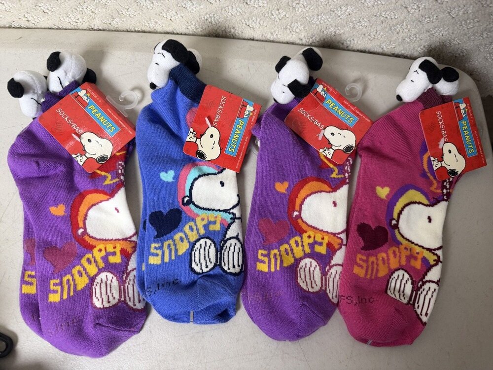 NWT Peanuts Snoopy Plush Head Ankle Socks Womens 9-11 Multicolor Size L